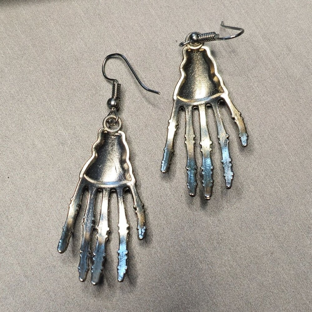Y2K Skull & Bones Gothic Jewelry Set Silver Tone Earrings Bracelet Lot of 2 - Picture 5 of 11